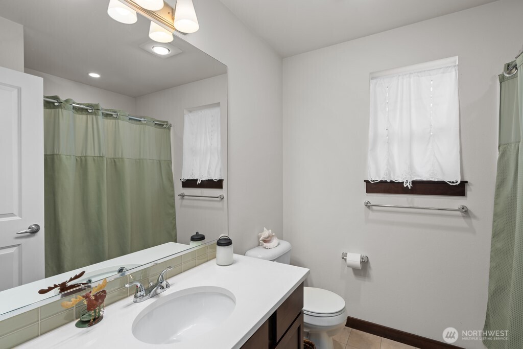 Full bathroom upstairs