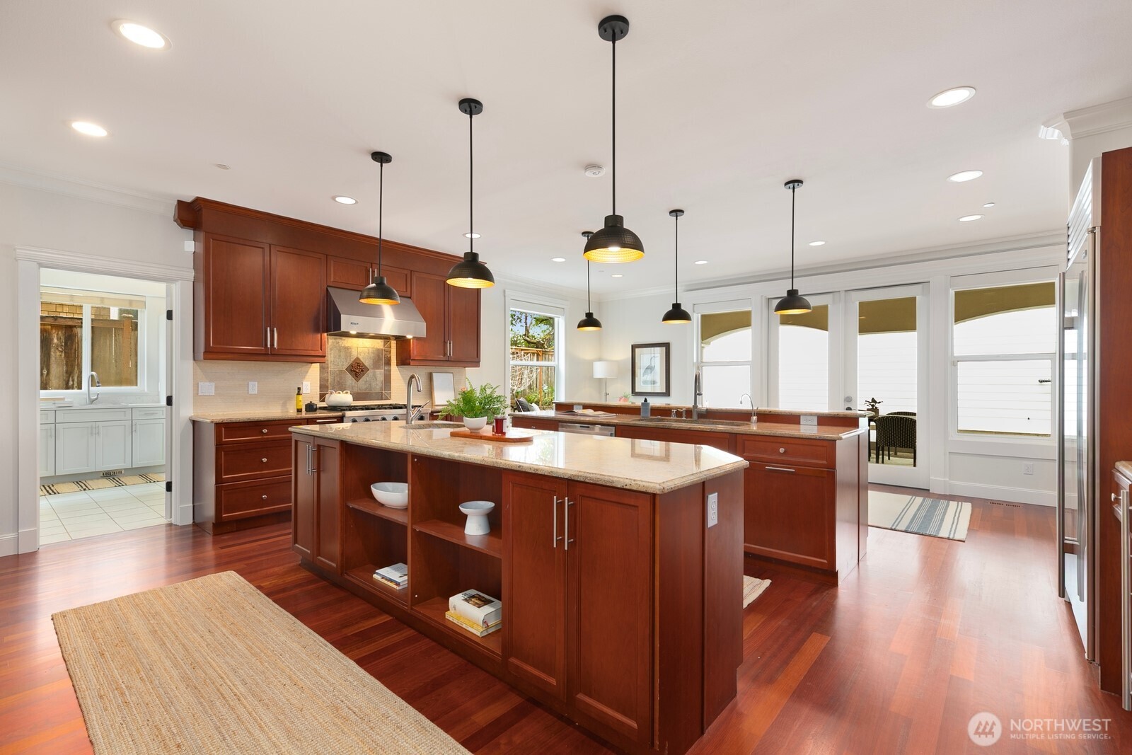 Enter the chef's kitchen! If you're a cook, this will be your happy place!