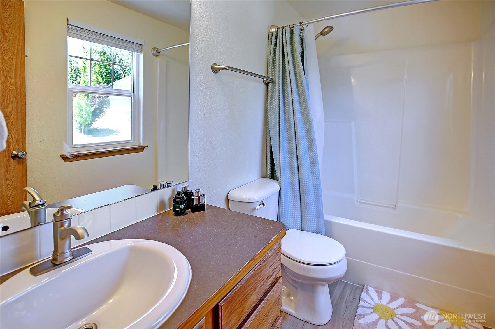 Primary bedroom full bathroom.