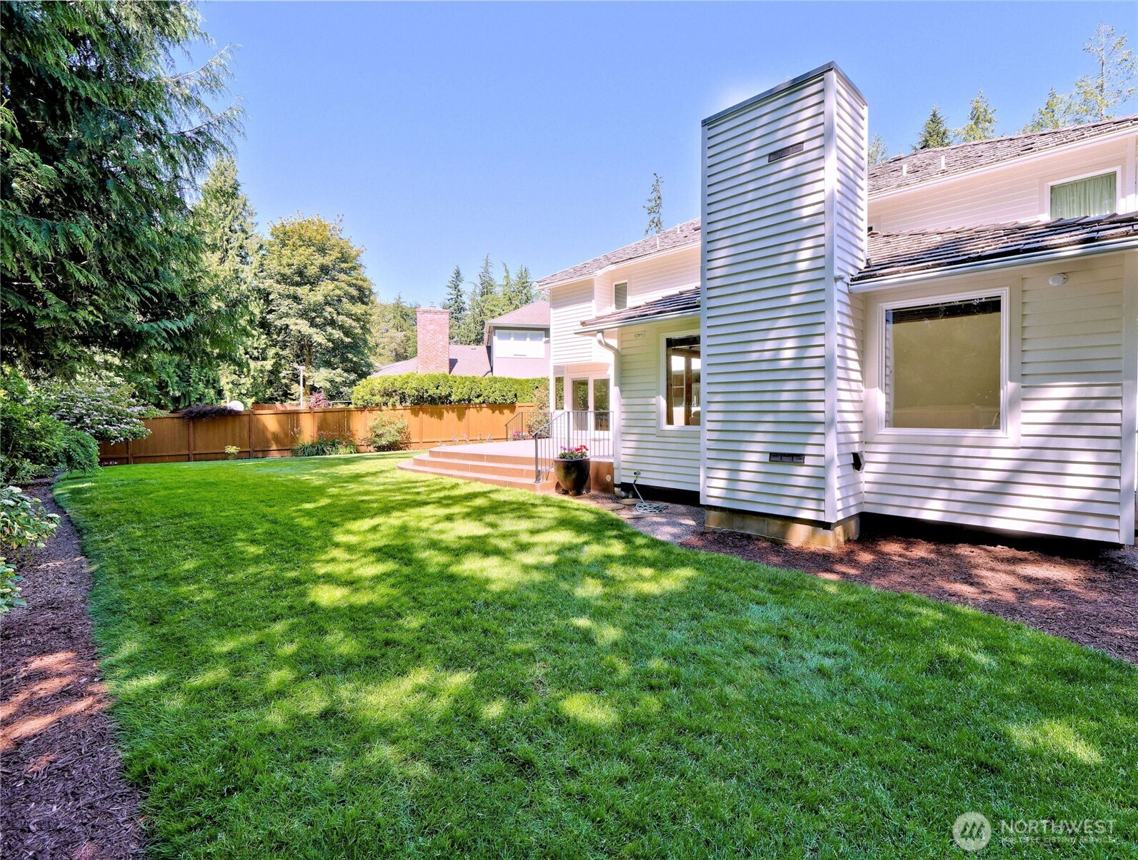 The back of the house. Great for garden lovers!