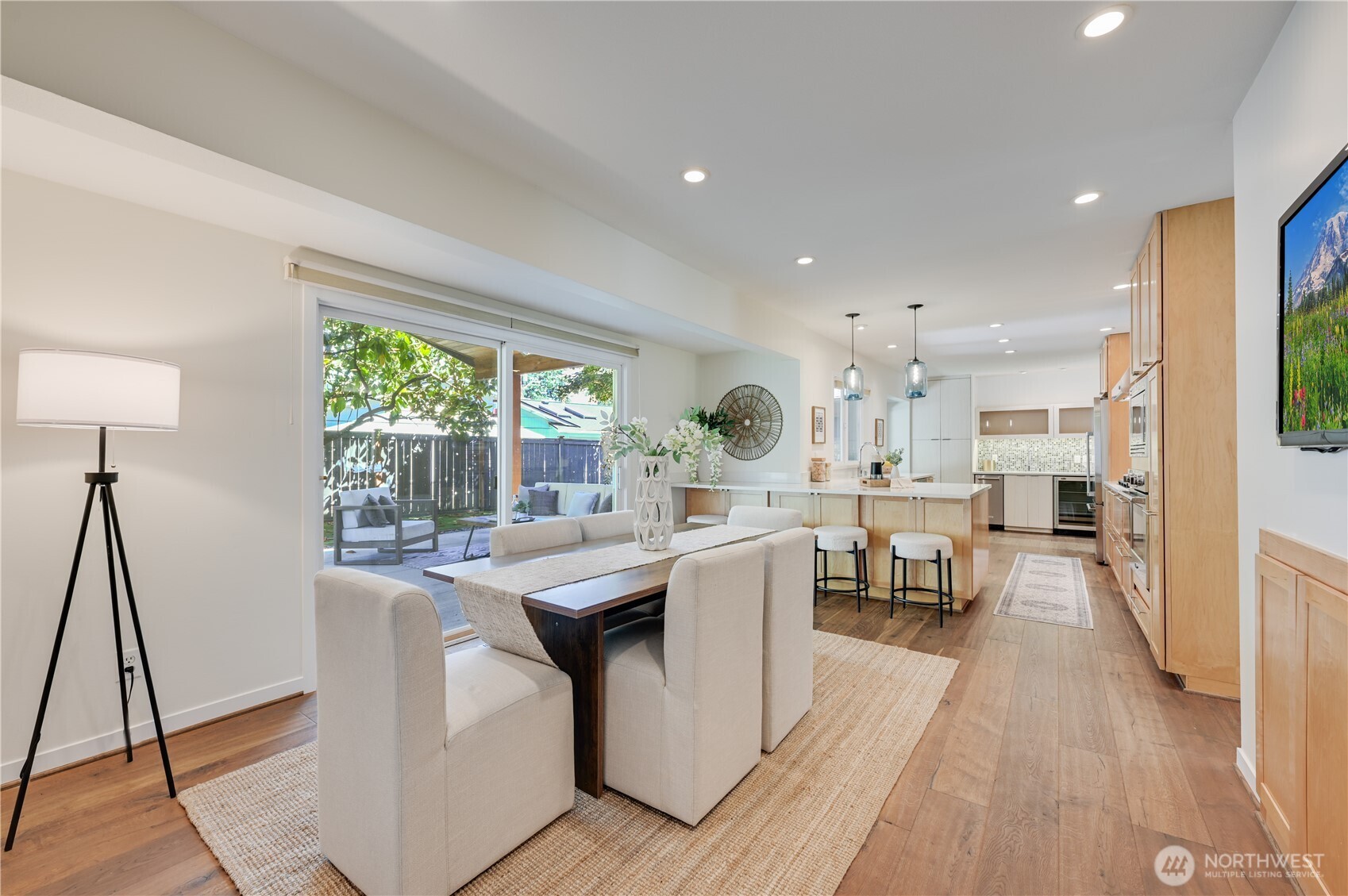 Here you can see the wonderful open dining to kitchen area as it flows effortlessly.