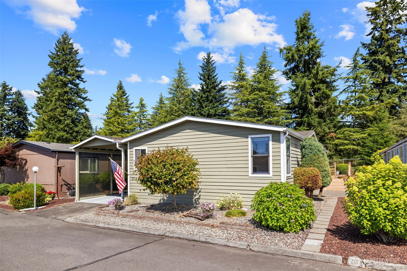 Fairway Estates #27 Newly rennovated home.