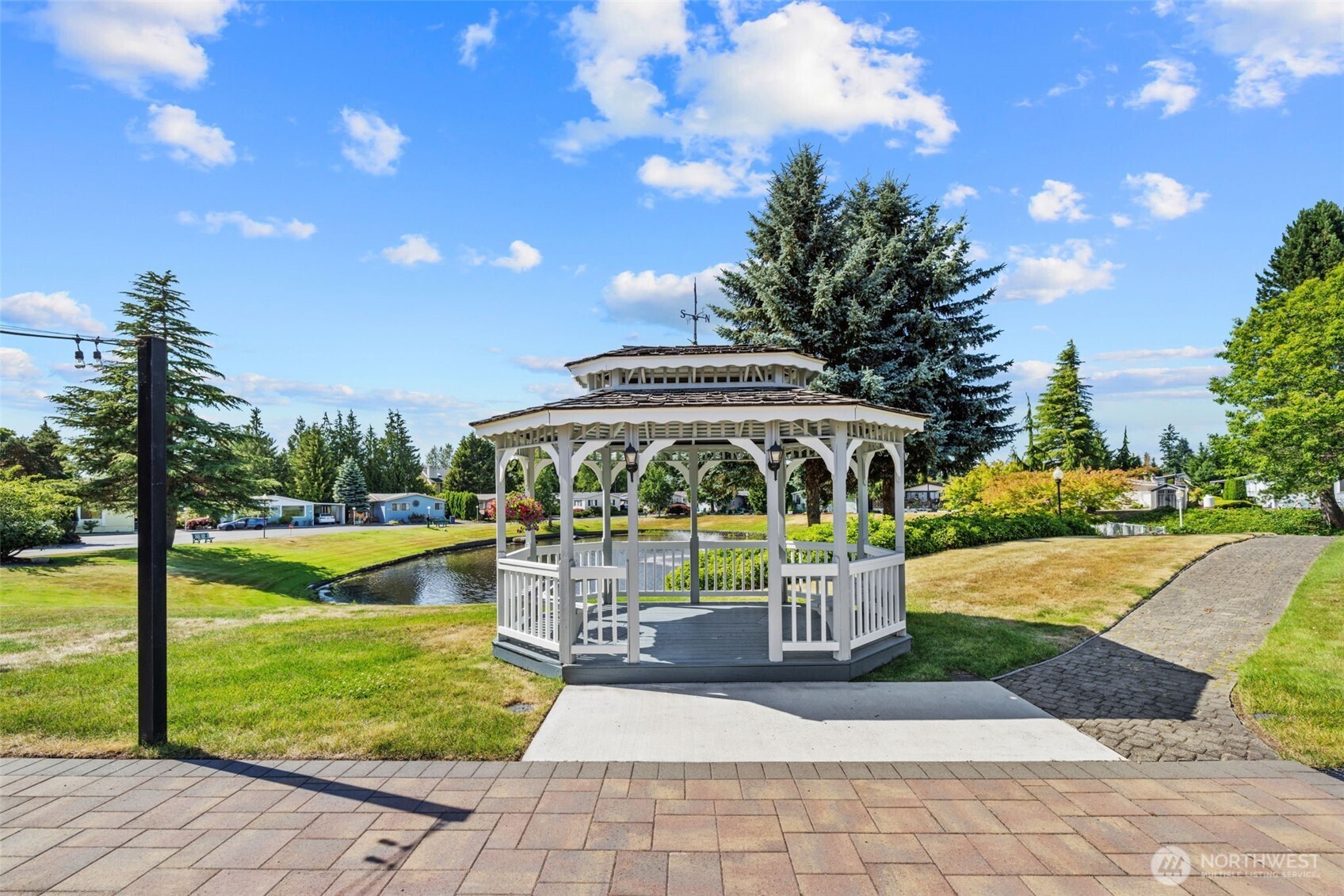 Take a stroll and meet your friends! Quaint community with memorable features.