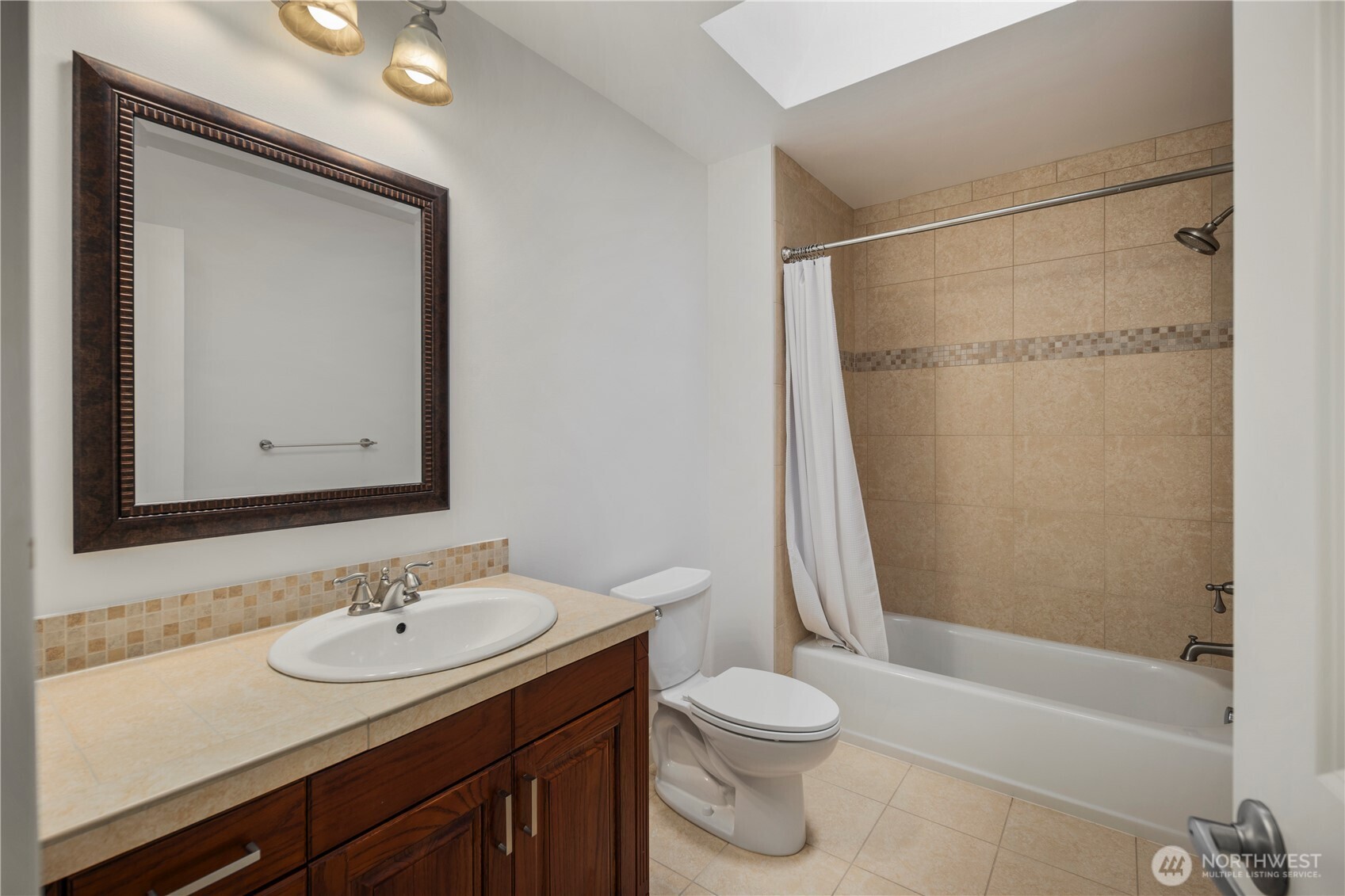 Jack & Jill Bath