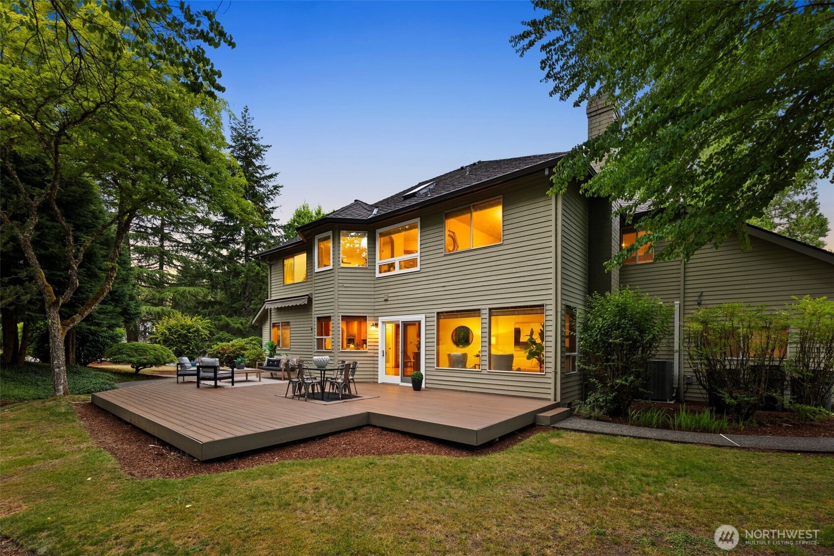 Plenty of windows means plenty of natural light!