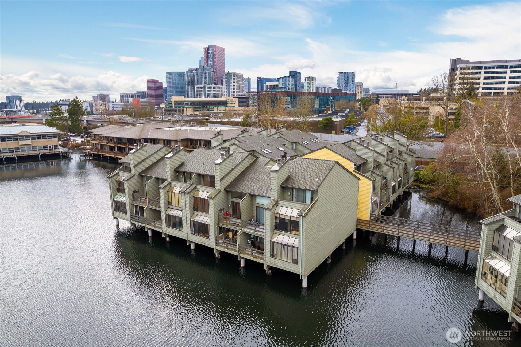 Private, top 2-story, end unit