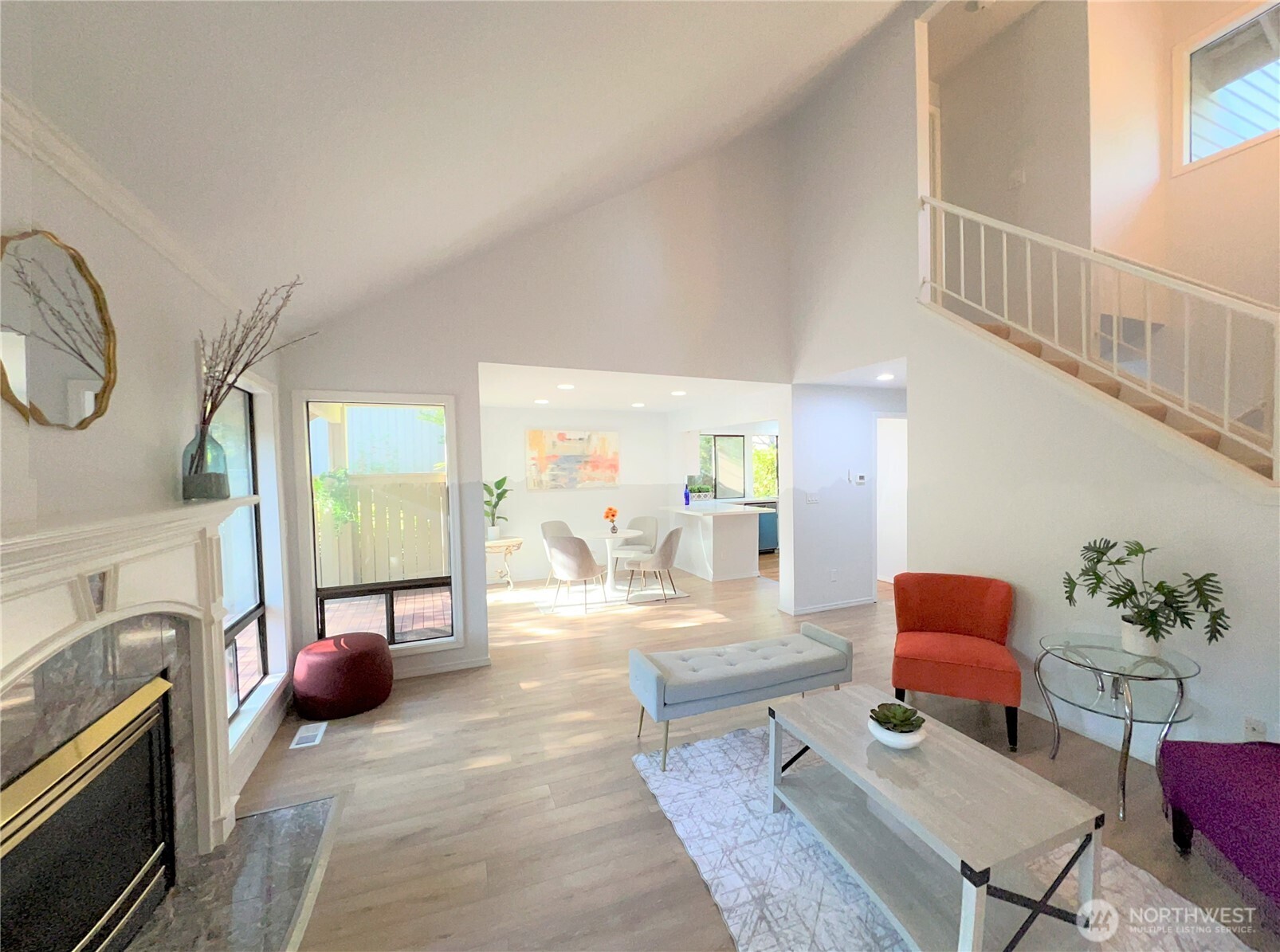 Open Dinning to Living room