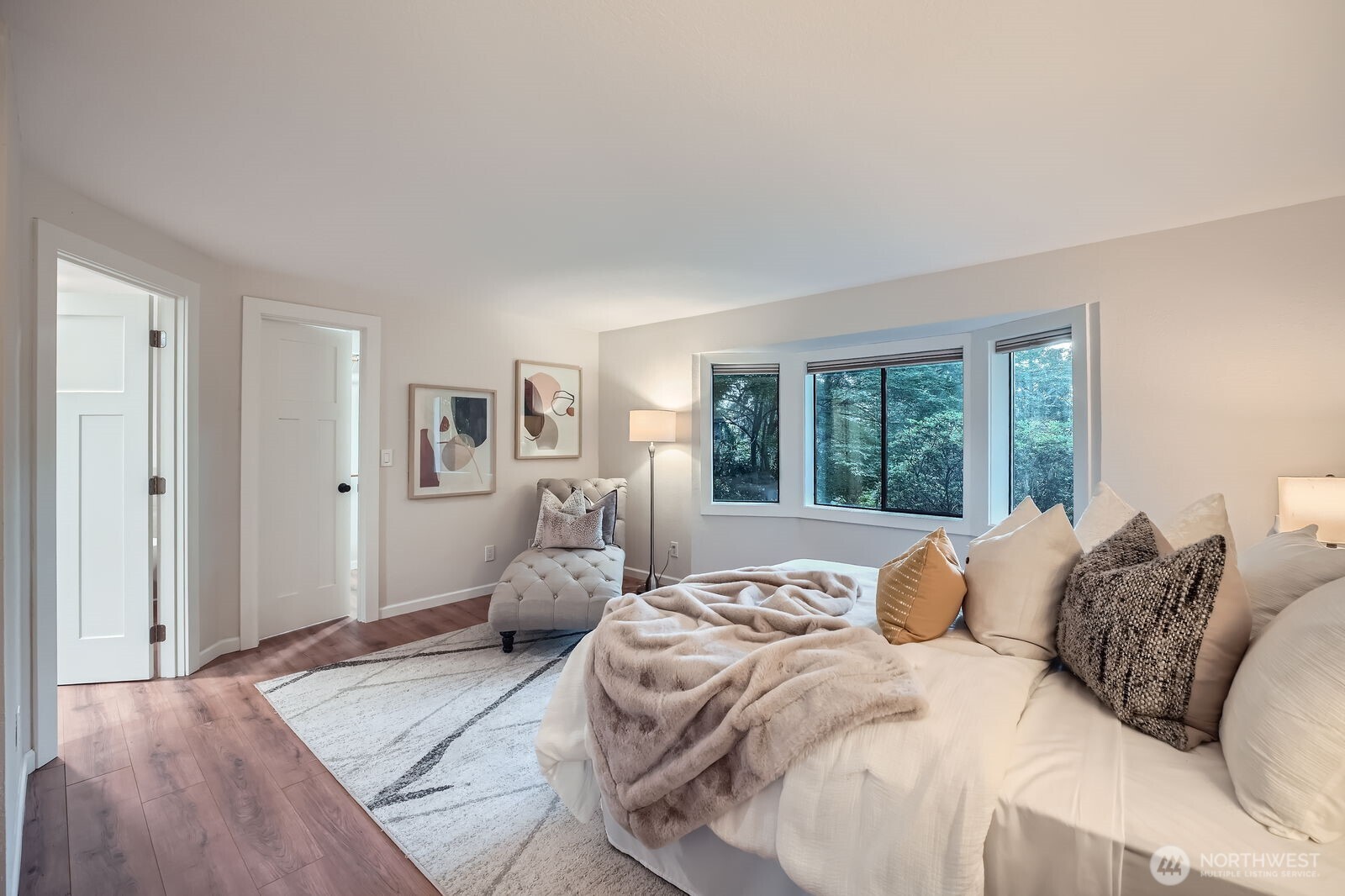 Sumptuous primary suite