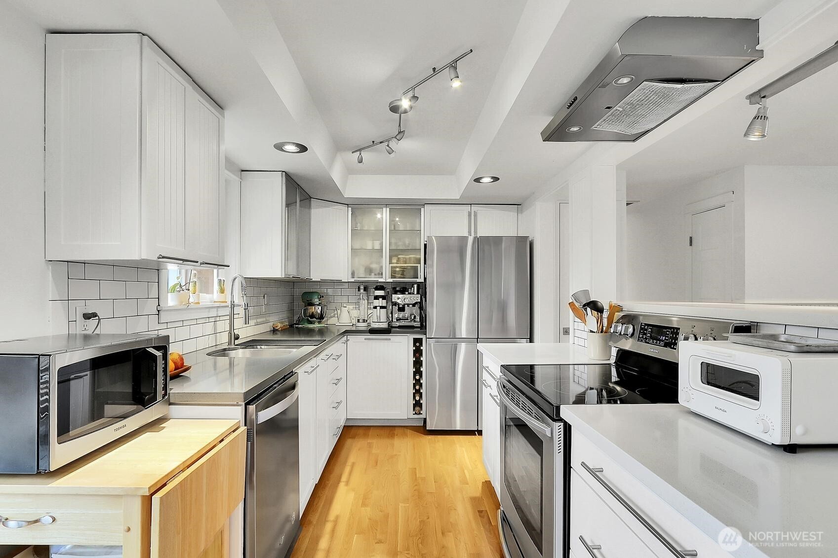 Newly remodeled kitchen with newer appliances.