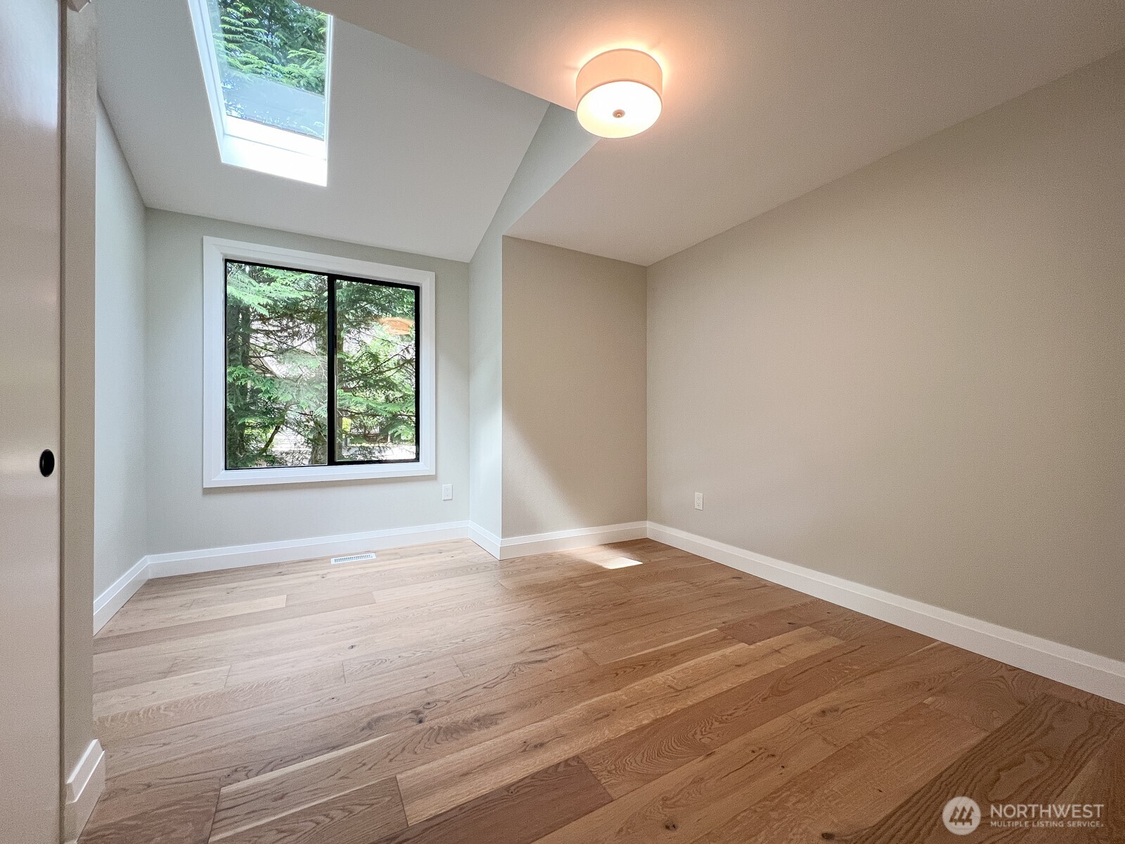 2nd bedroom with sky light