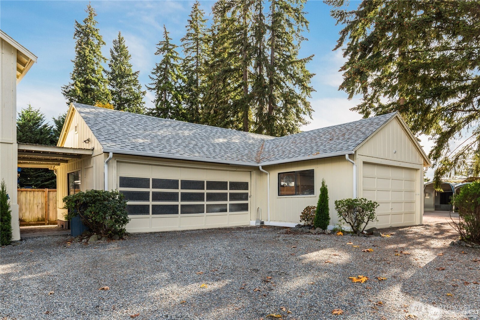 4 Car Garage