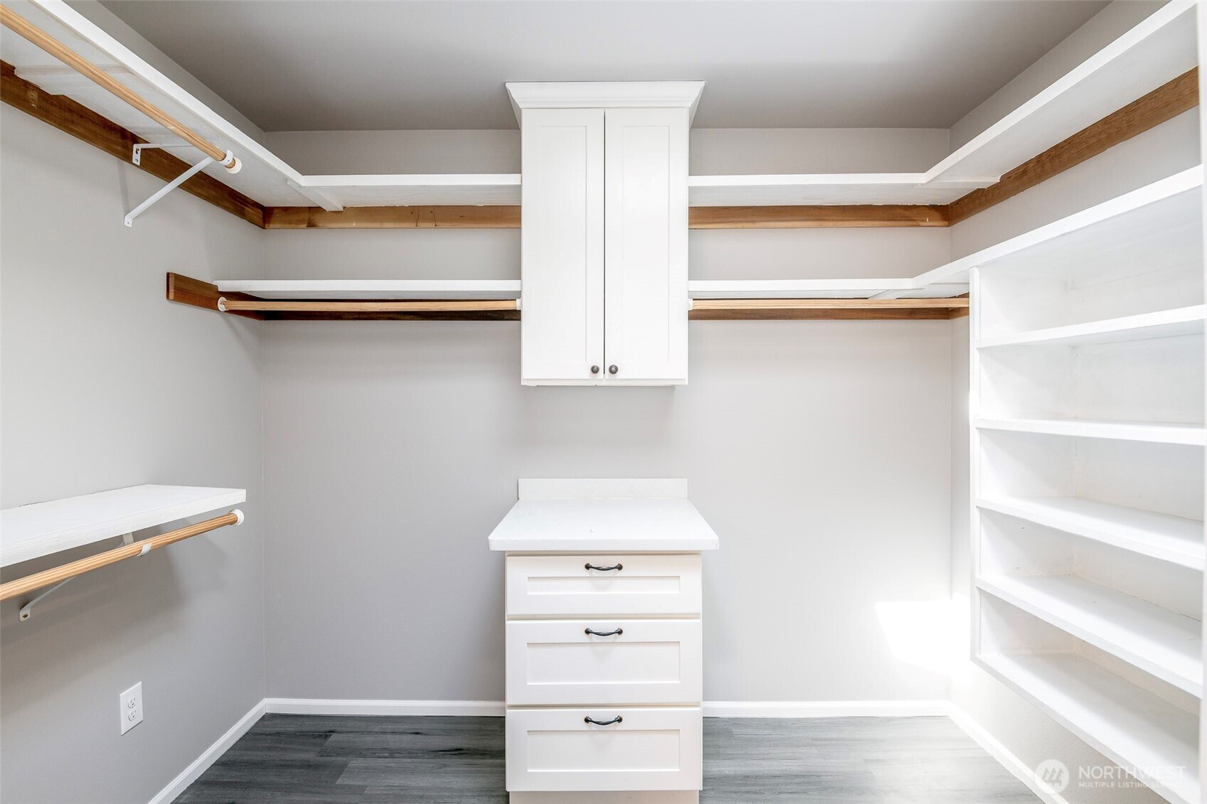Walkin Closet in Primary Bedroom