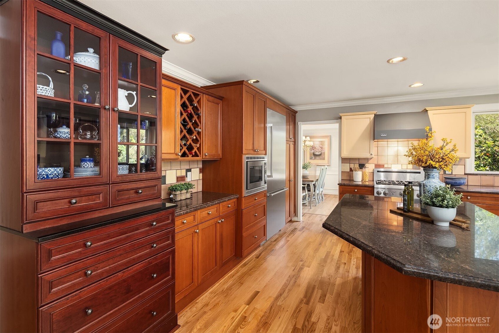Custom hutch provides additional storage