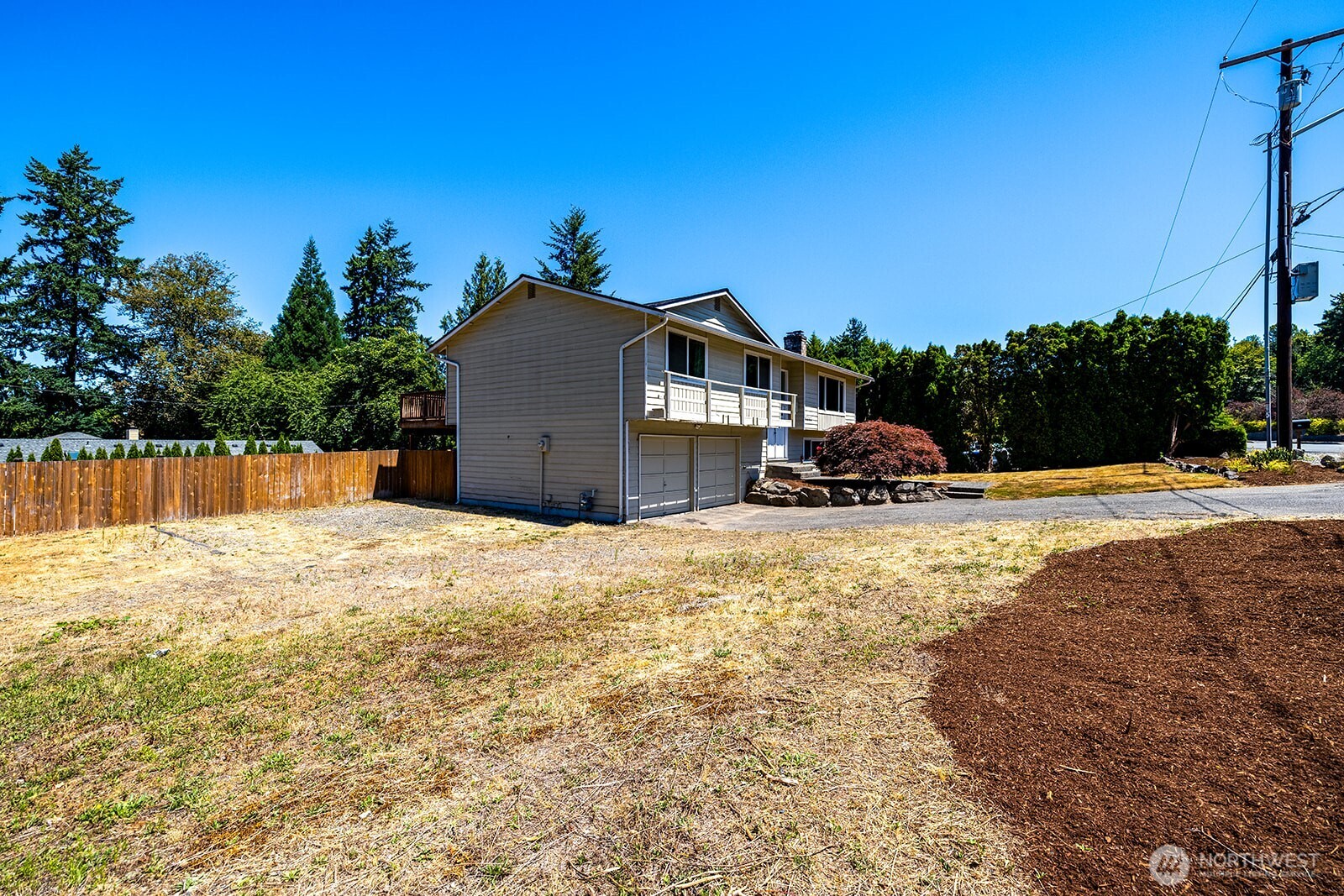 House built on front of lot