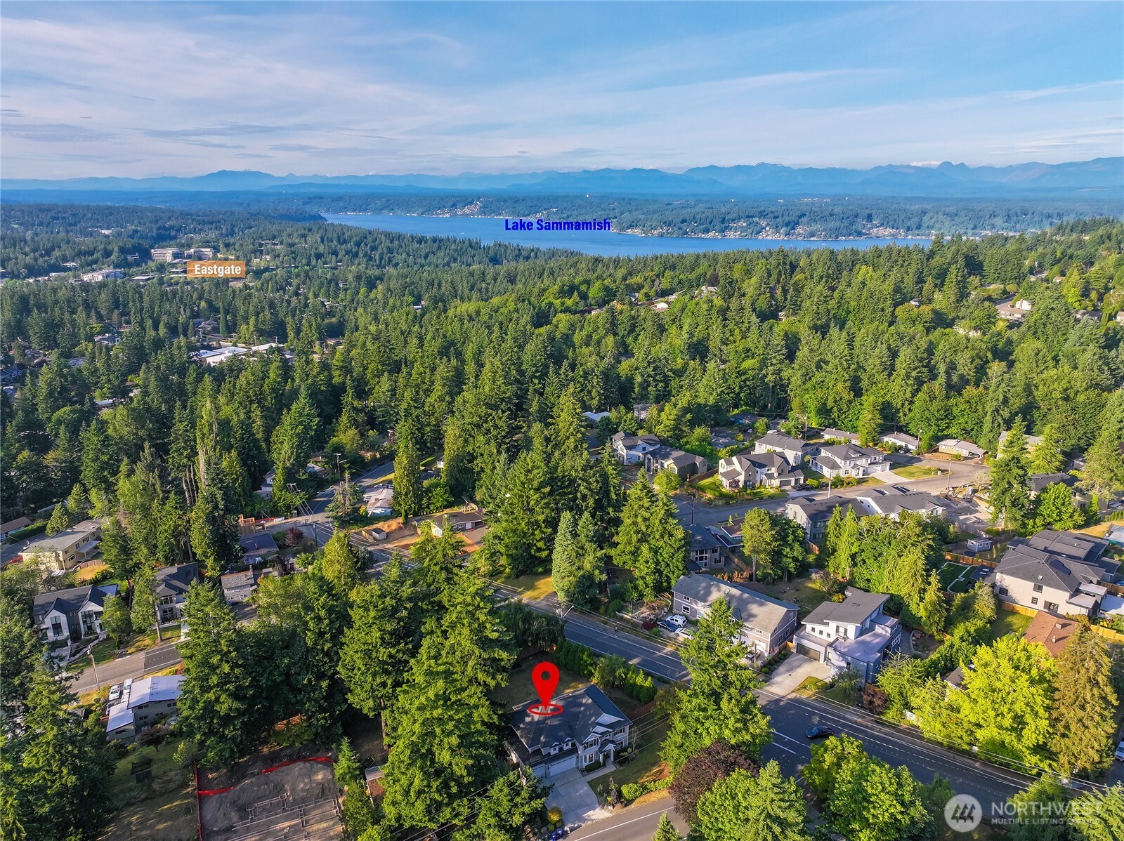 Close proximity to Downtown Bellevue & Seattle