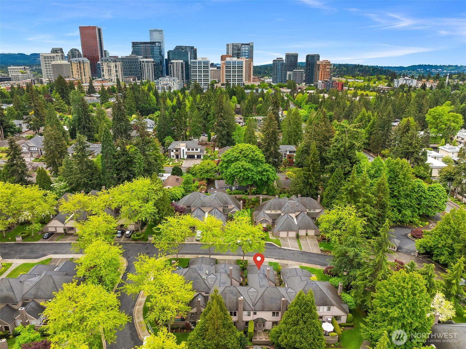 Located minutes from downtown Bellevue, Microsoft, Amazon and top rated Bellevue Schools. Easy access to I-405 and SR-520. Close to shopping, dinning, parks and all that the Eastside has to offer!