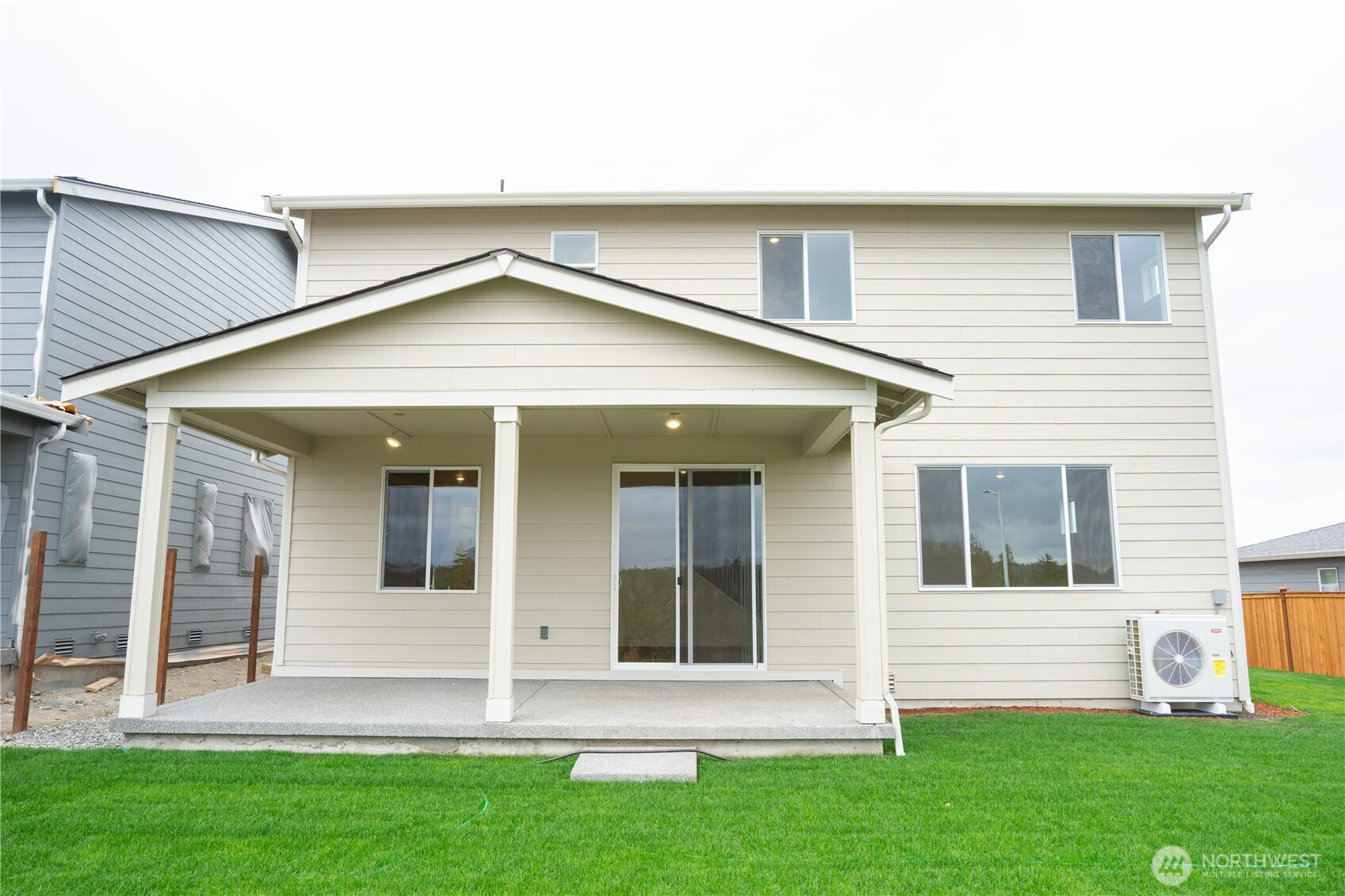 2925 Plan with B Elevation - Main Level