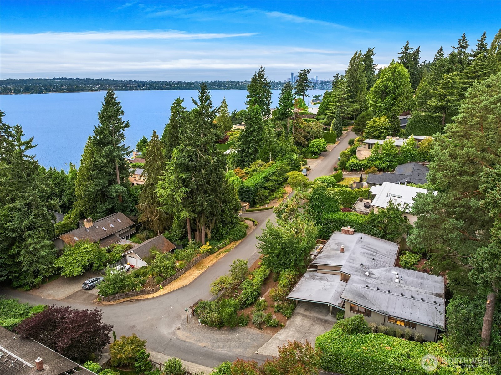 Perfectly positioned on a quiet corner of Boulevard Place, just steps from public lake access at Franklin Landing.