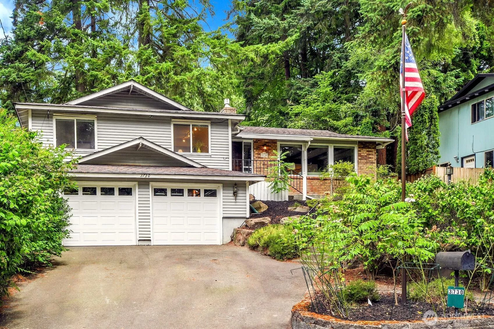 Remodeled retreat near it all!