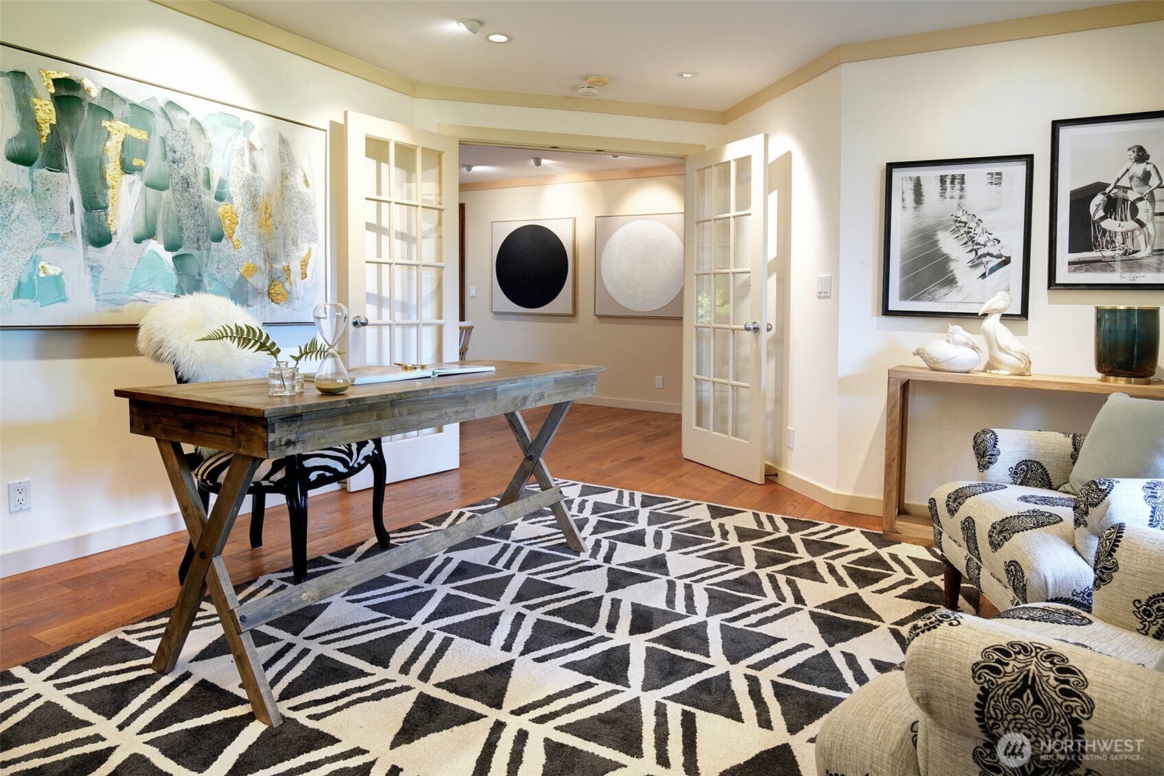 Office space off the entry , or create a library