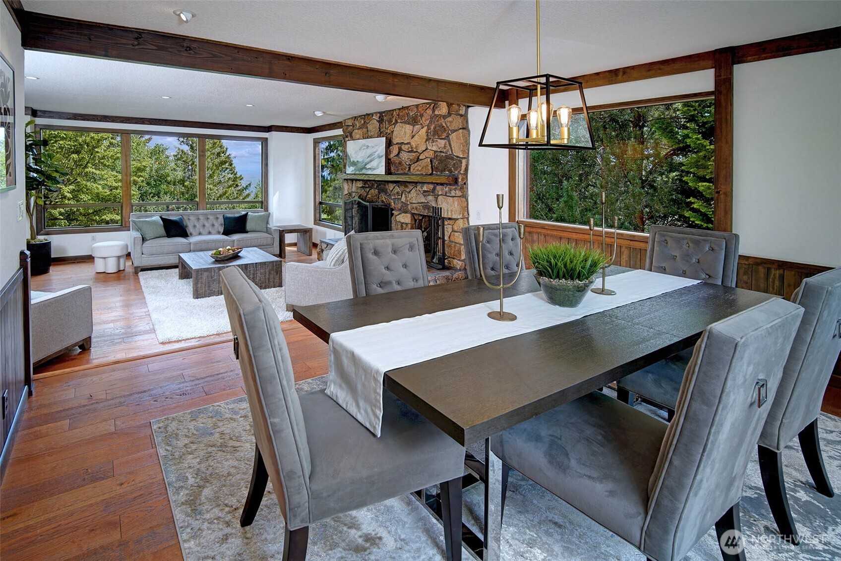 Formal Dining Room to Host enormous Thanksgiving Dinners