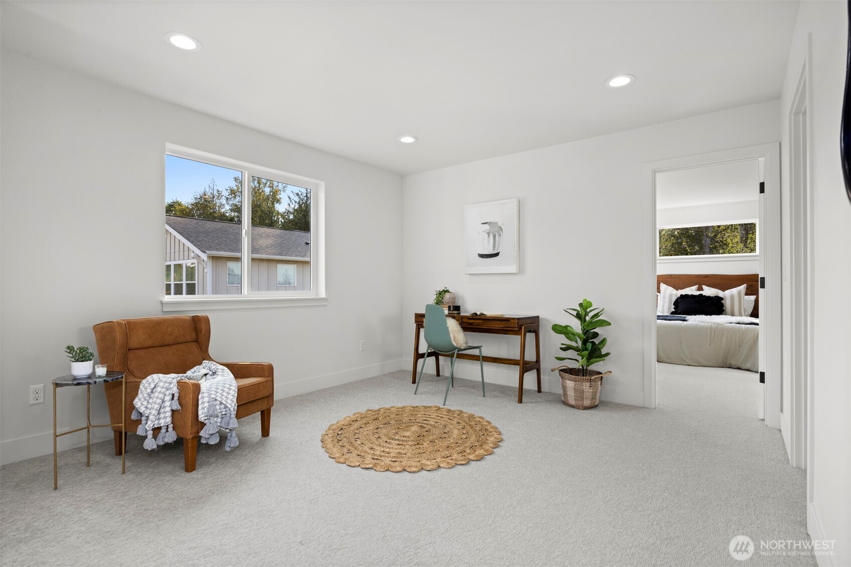 2nd large upstairs bedroom with walk in closet