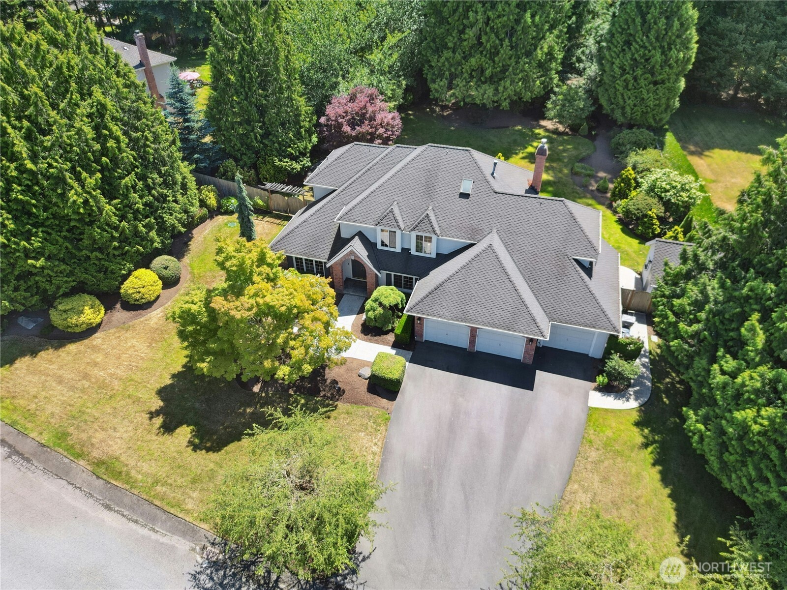 Privacy in the woods but close to everything you need!