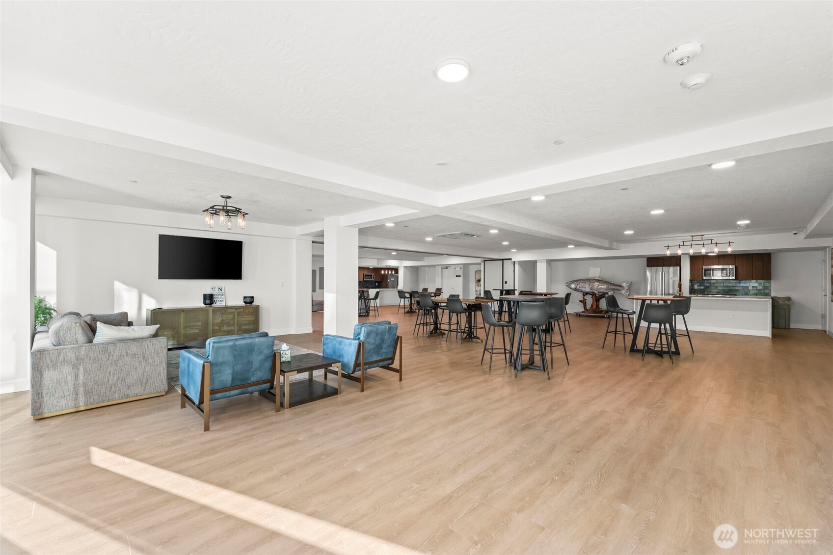Planning a get together, or want to watch the game with fellow neighbors? Check out the community room equipped with TVs, plenty of seating, two kitchens, and even a grand piano!