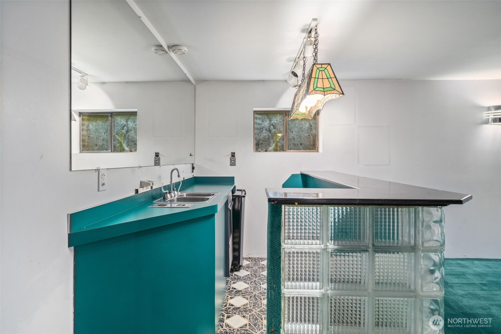 Wet bar in the recreation room