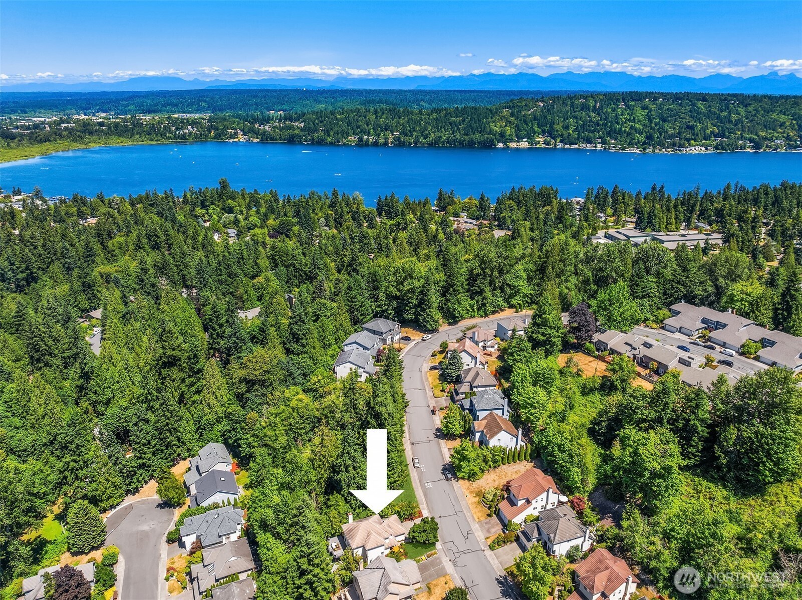 Minutes to Downtown Redmond, Lake Sammamish, Audubon Elementary