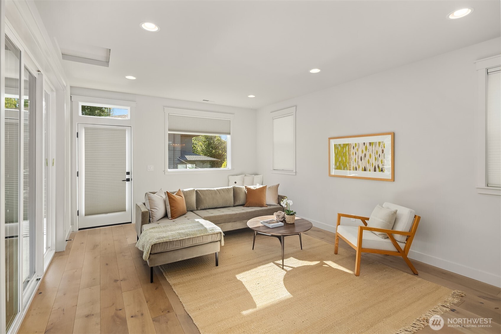 Bonus room next to kitchen