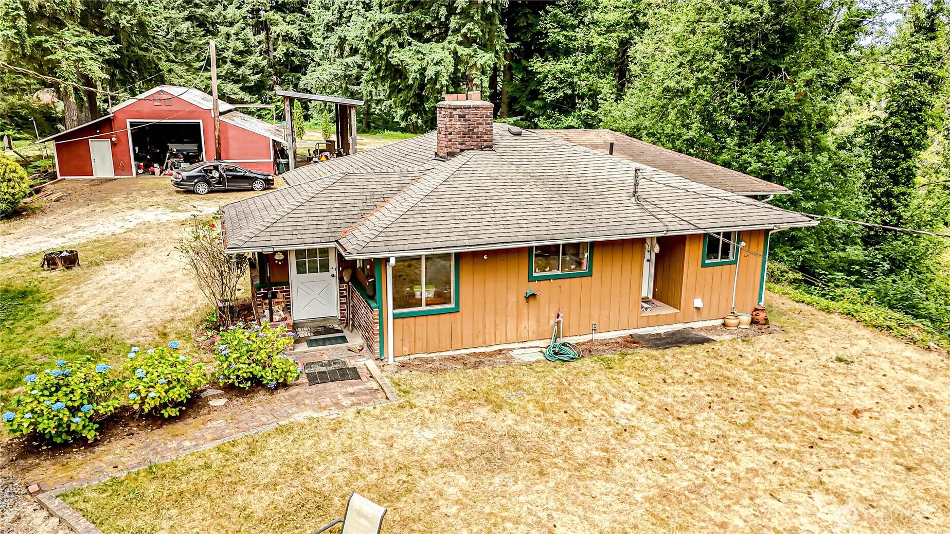 Original 1946 home no interior photos