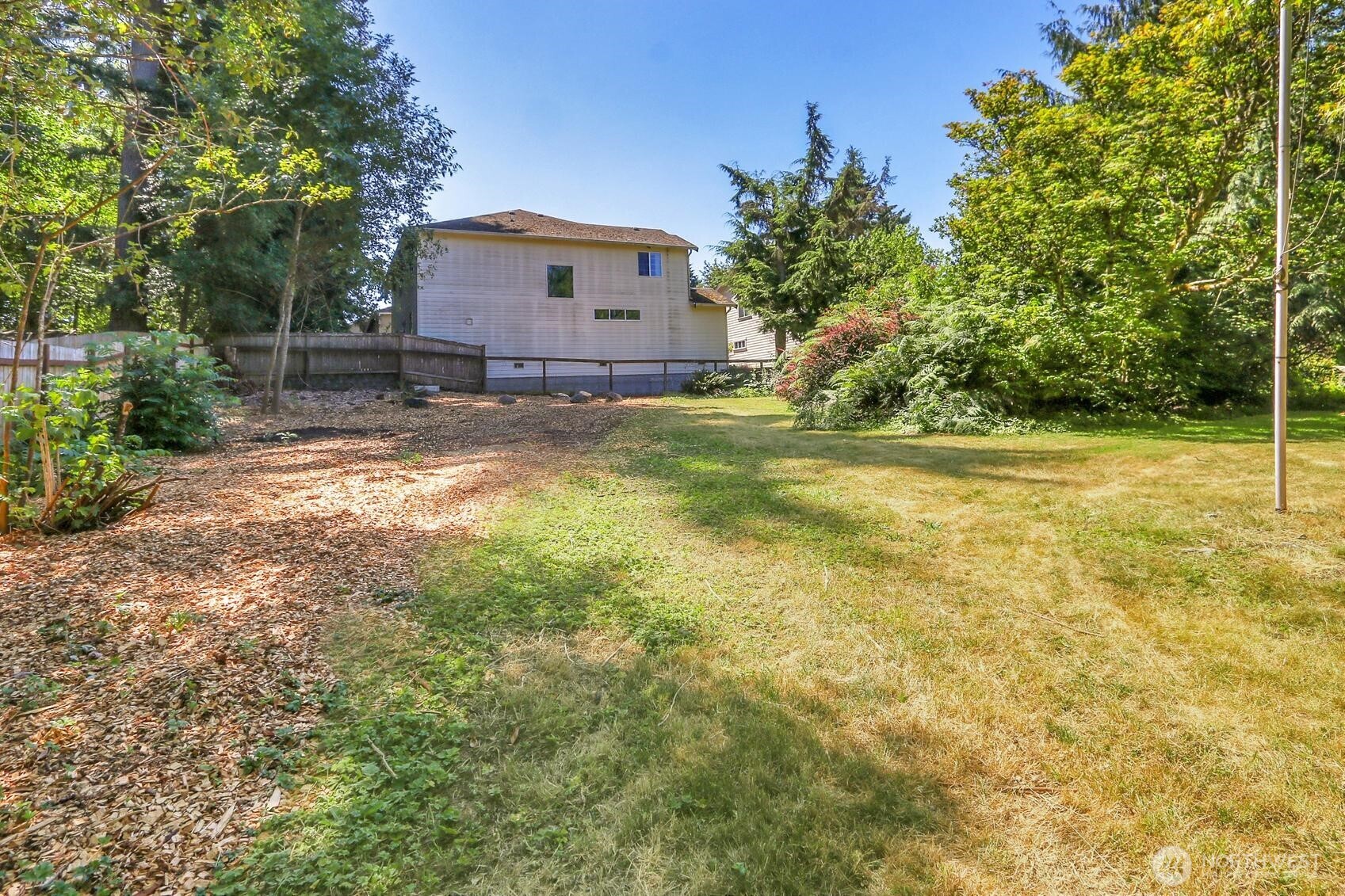 Huge side yard