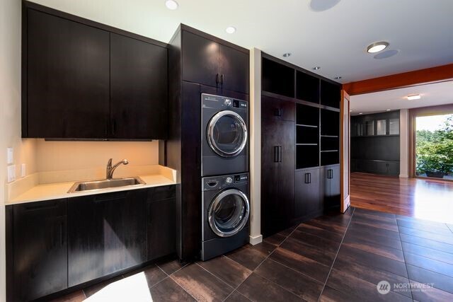 Ample size laundry room.