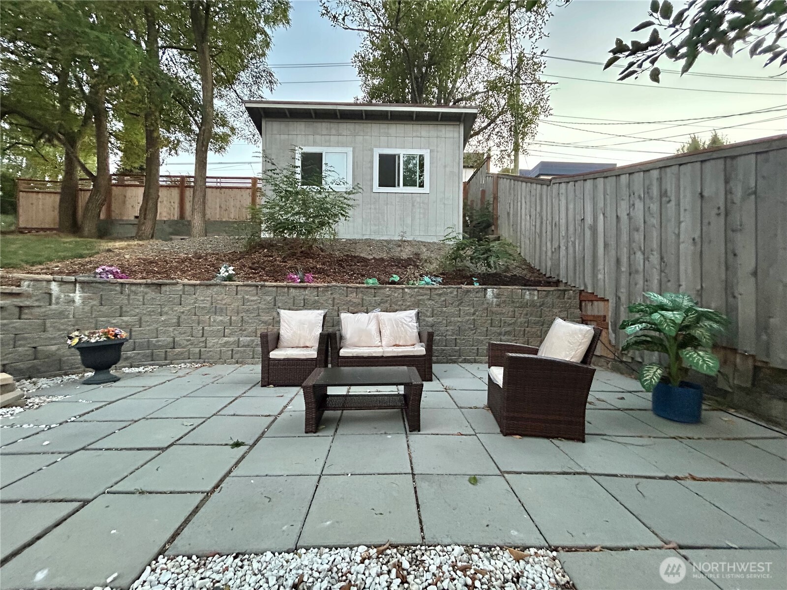 middle backyard