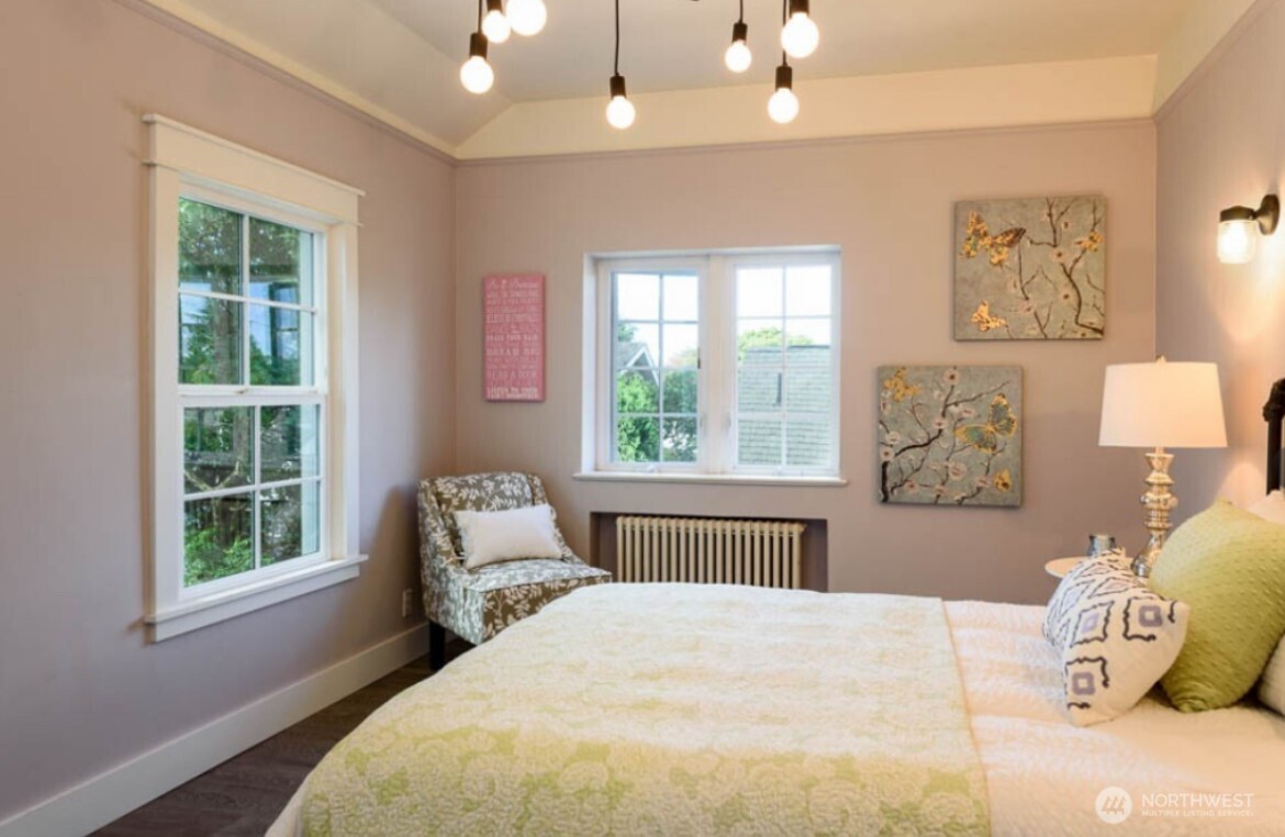 Bedroom #1