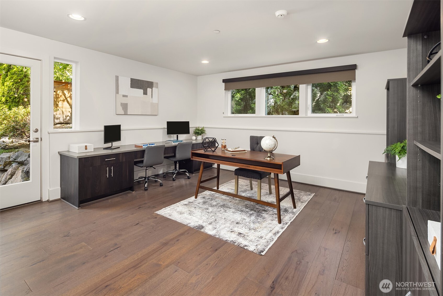 Office area or more flex space. Access to side yard.