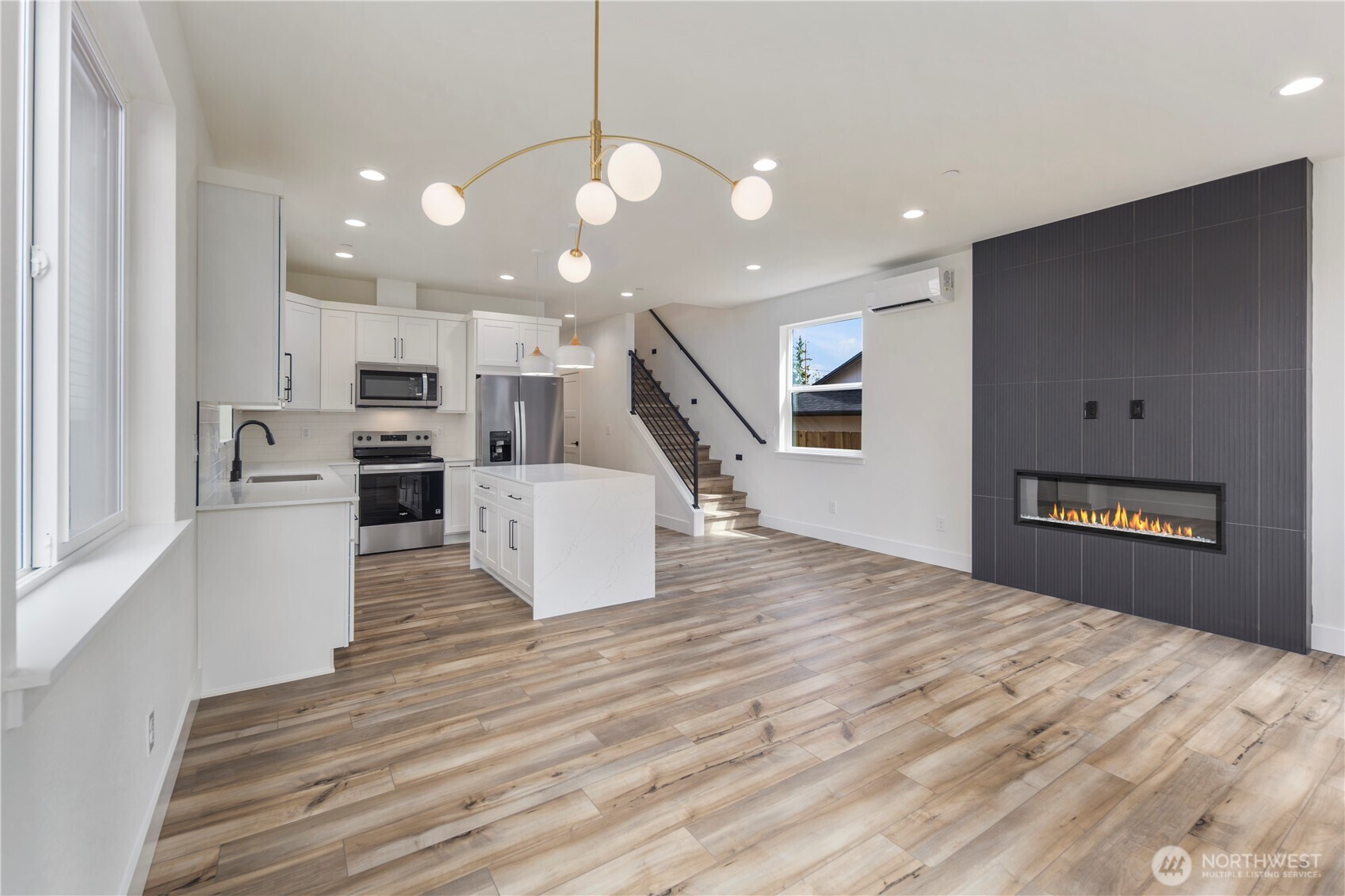 /NWM2417503/NWM2417503-1.jpg /NWM2417503/NWM2417503-1.jpg