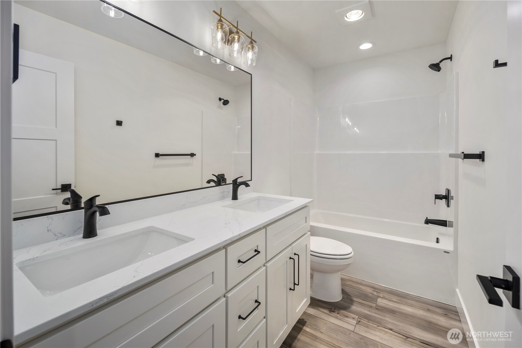 /NWM2417503/NWM2417503-11.jpg /NWM2417503/NWM2417503-11.jpg