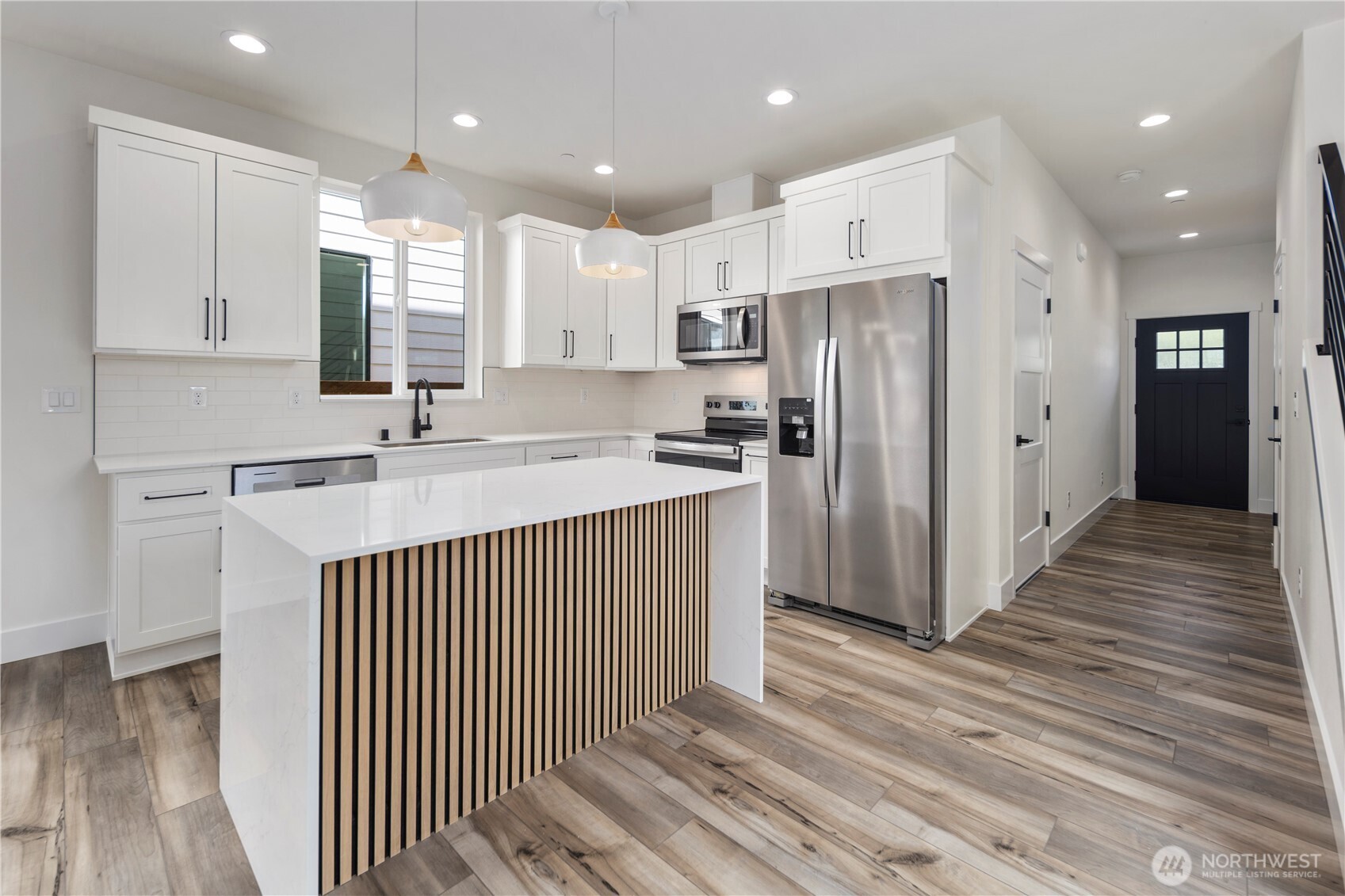 /NWM2417503/NWM2417503-4.jpg /NWM2417503/NWM2417503-4.jpg