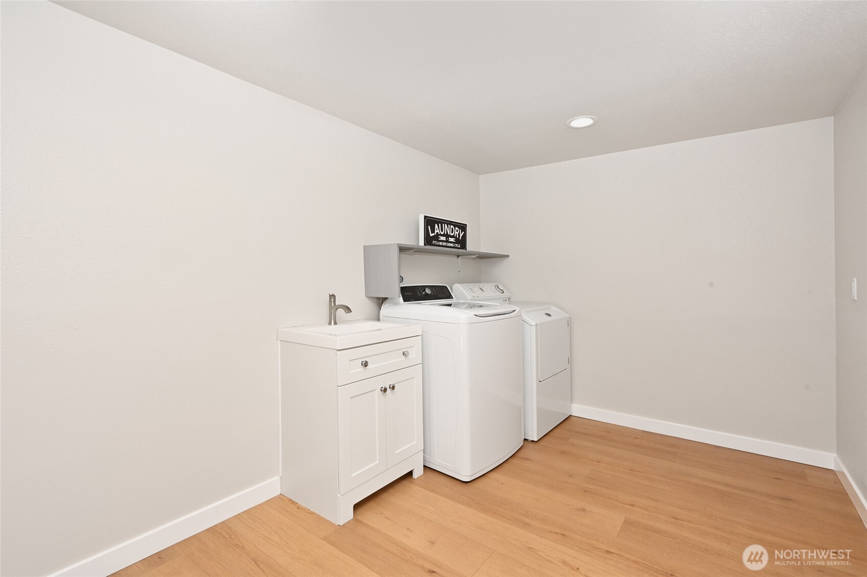 Laundry Suite - Lower