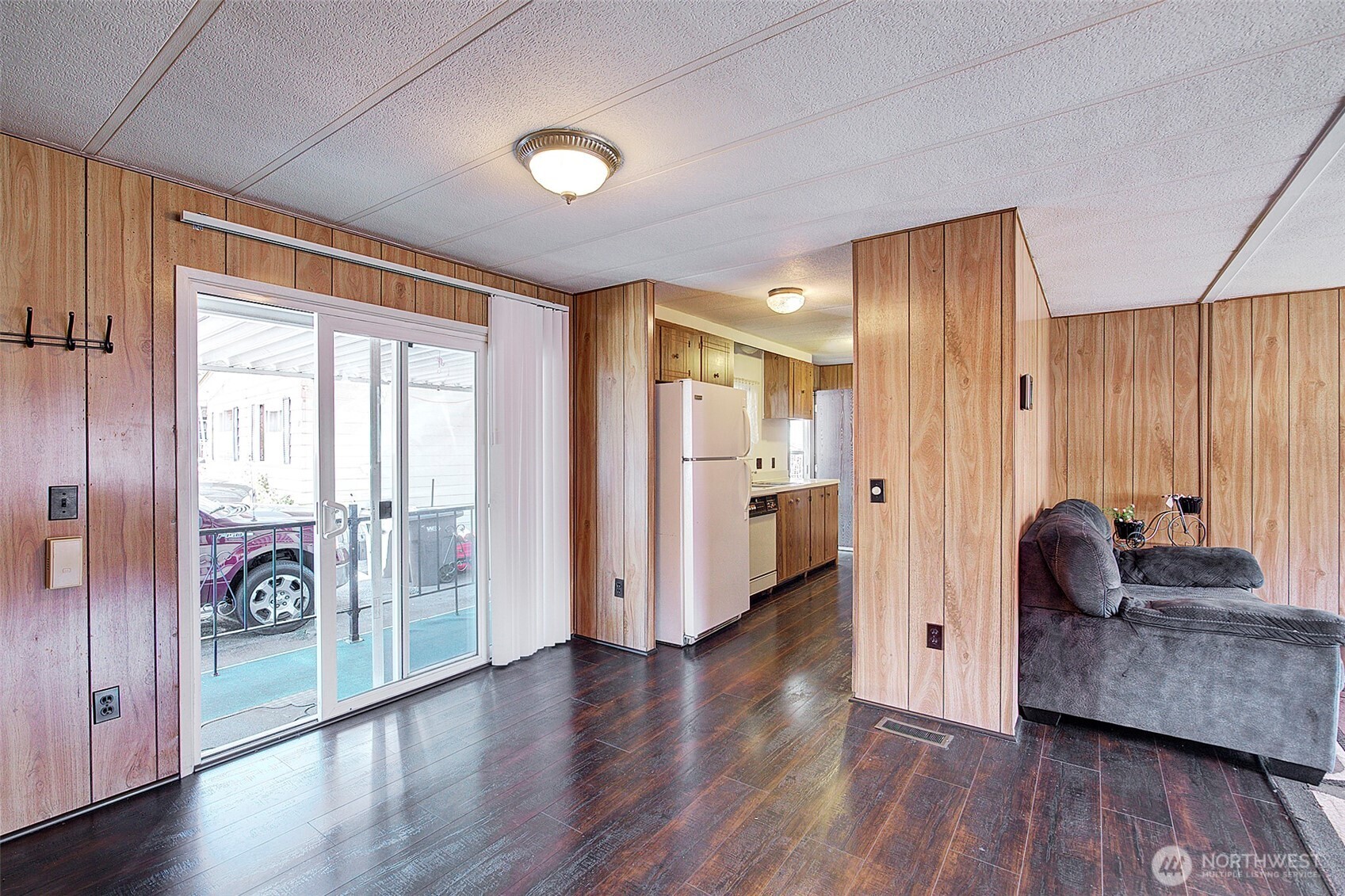 East Dining space/breakfast nook