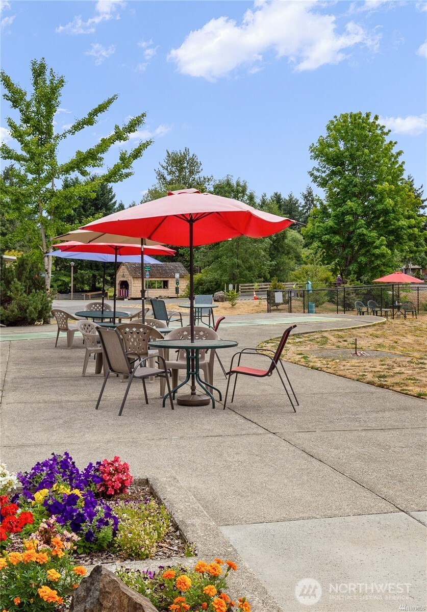 This is the patio behind the clubhouse.