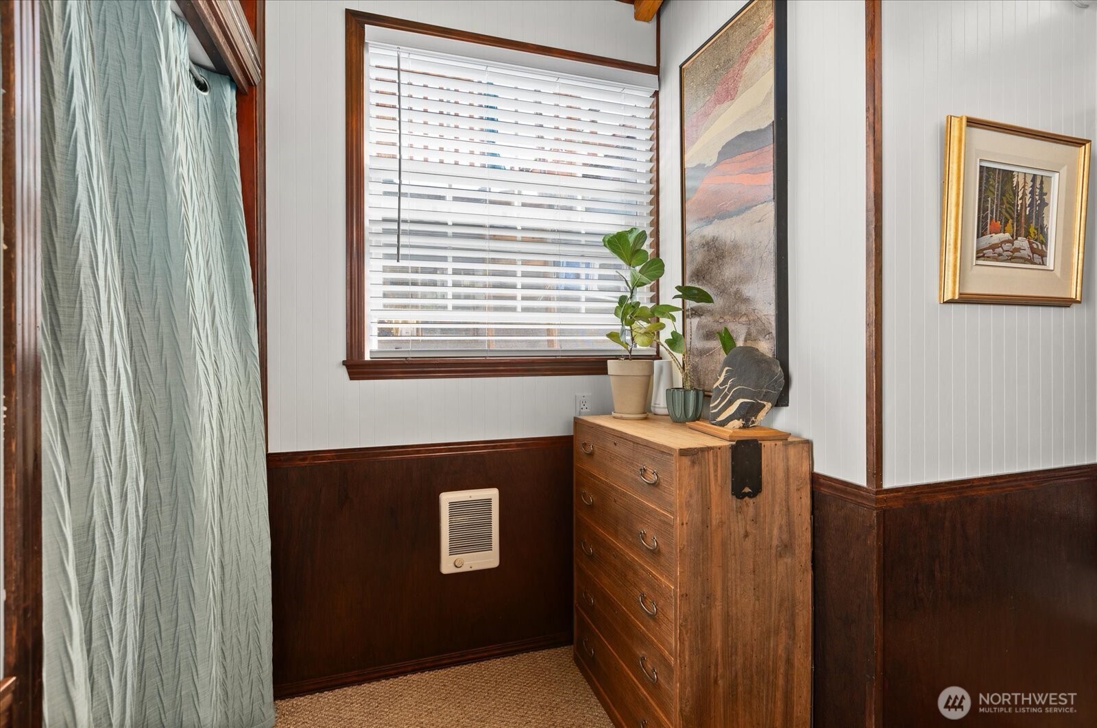 Master bed extra dresser