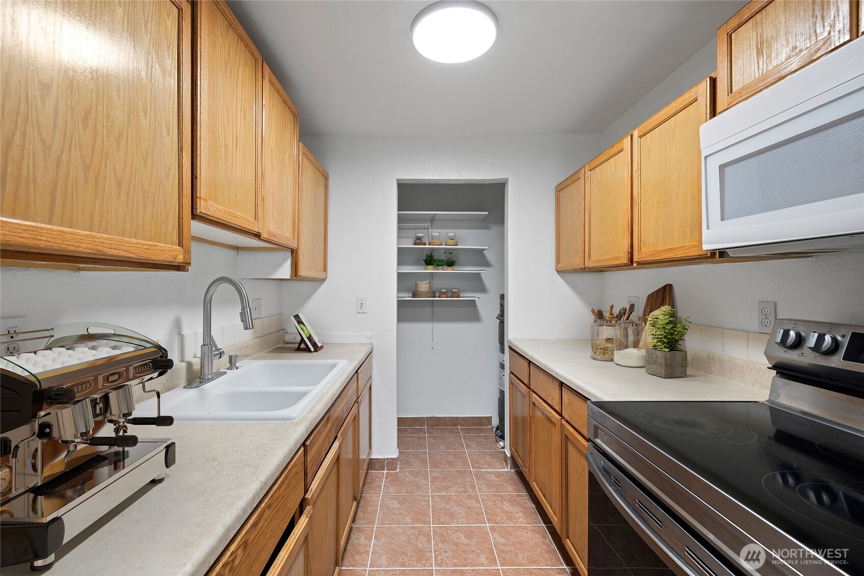 There's plenty of counterspace to hold all your cooking appliances