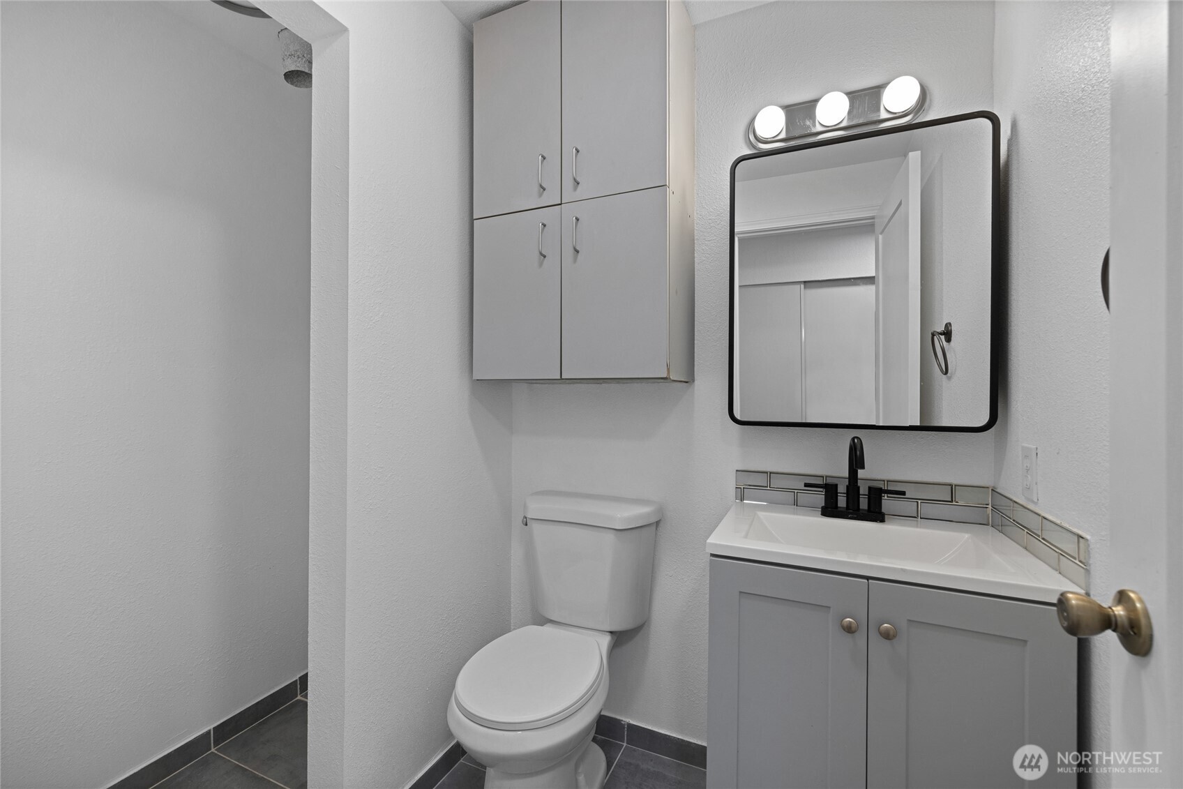 Primary full sized bathroom