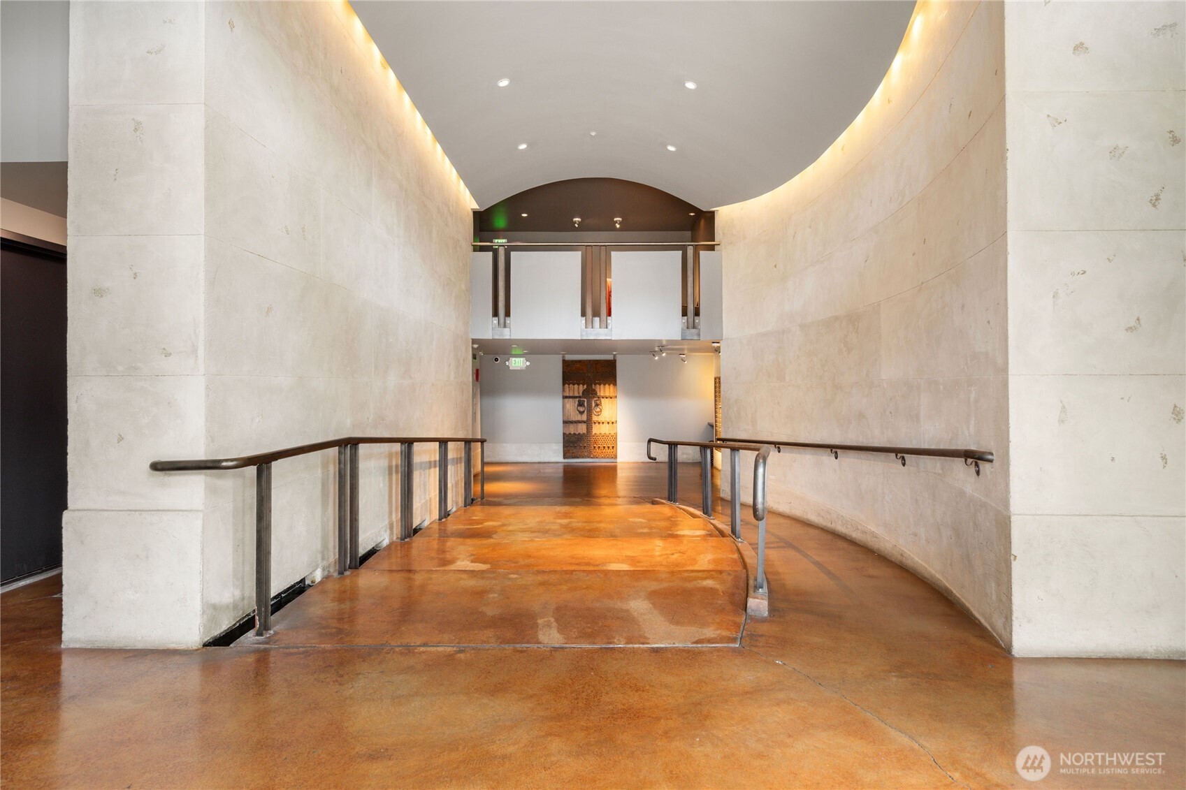 Upon entry you feel the warmth and privacy of the building.