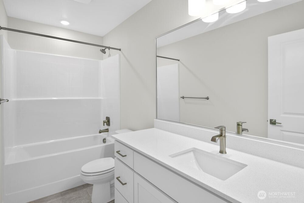 13216 NE 127th Unit B ~ Ready Now