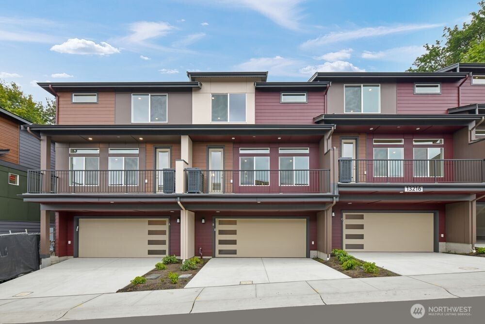 13216 NE 127th Unit B ~ Ready Now