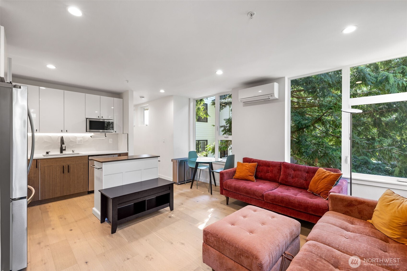 Main floor kitchen & living room